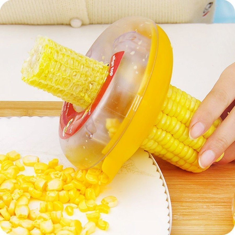 Прибор для очистки кукурузы Corn Kerneler Прибор для очистки кукурузы Corn KernelerОстальные гаджеты<br>А вы знаете, что кукурузу можно с легкостью очистить? Если вы любите добавлять этот ингредиент в салаты, то совершенно необязательно постоянно покупать консервированный продукт. Благодаря инновационному прибору для очистки кукурузы Corn Kerneler, вы с легкостью справитесь с задачей!<br>