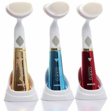 Щетка для лица Pobling Sonic Pore Cleansing Brush Щетка для лица Pobling Sonic Pore Cleansing BrushУход за кожей лица<br>Это настоящее волшебство для красивой и чистой кожи лица! Щеточка Pobling Sonic Pore Cleansing Brush для глубокой чистки кожи любого типа стала спасением для миллионов девушек по всей планете. Уникальная технология очистки 52 000 щетинок с ультразвуковыми волнами не оставят шанса черным точкам, прыщикам и проблемам с кожей!<br>
