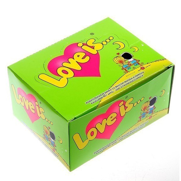 Жвачка Love is - яблоко-лимон (блок 100 шт) Жвачка Love is - яблоко-лимон (блок 100 шт)Жвачка из 90-х<br>Жвачка Love is… - это маленькое приключение в мир любви, дружбы, заботы и бесконечной нежности. В большом блоке жвачек вы найдете 100 разных комиксов о милых, романтичных ситуациях мальчика Роберто и девочки Ким. Love is яблоко-лимон – это нежный коктейль самых чувственных эмоций!<br>