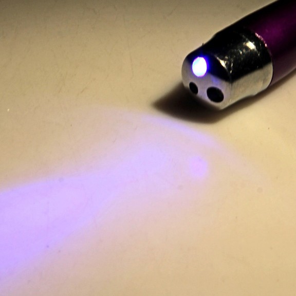 Брелок фонарик + лазер + ультрафиолет от MELEON