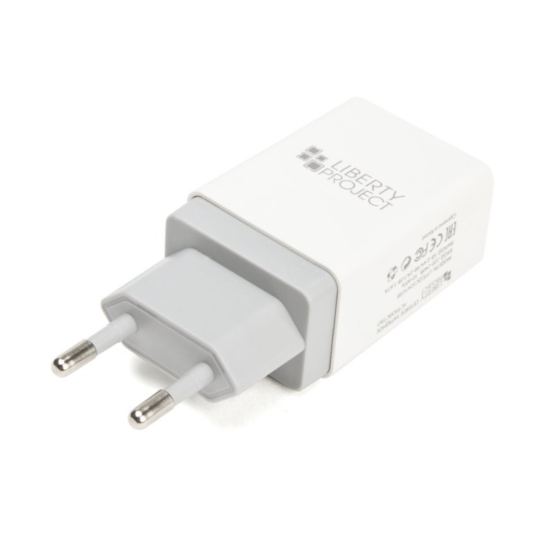 

СЗУ «LP» с USB выходом QC 3.0 5В-2,4А/9В-2А/12В-1,67А «Brick Series» (белое/коробка)