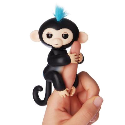 Интерактивная обезьянка Fingerlings Baby Monkey, Черный