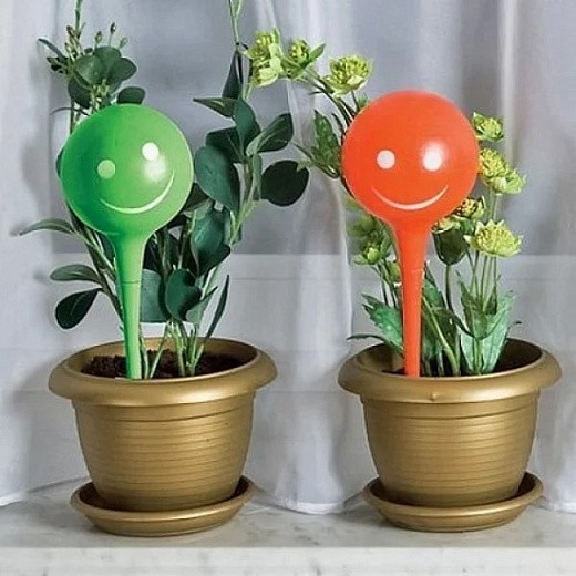 Купить Колбы для полива цветов во время отпуска Plant Genie | Мелеон